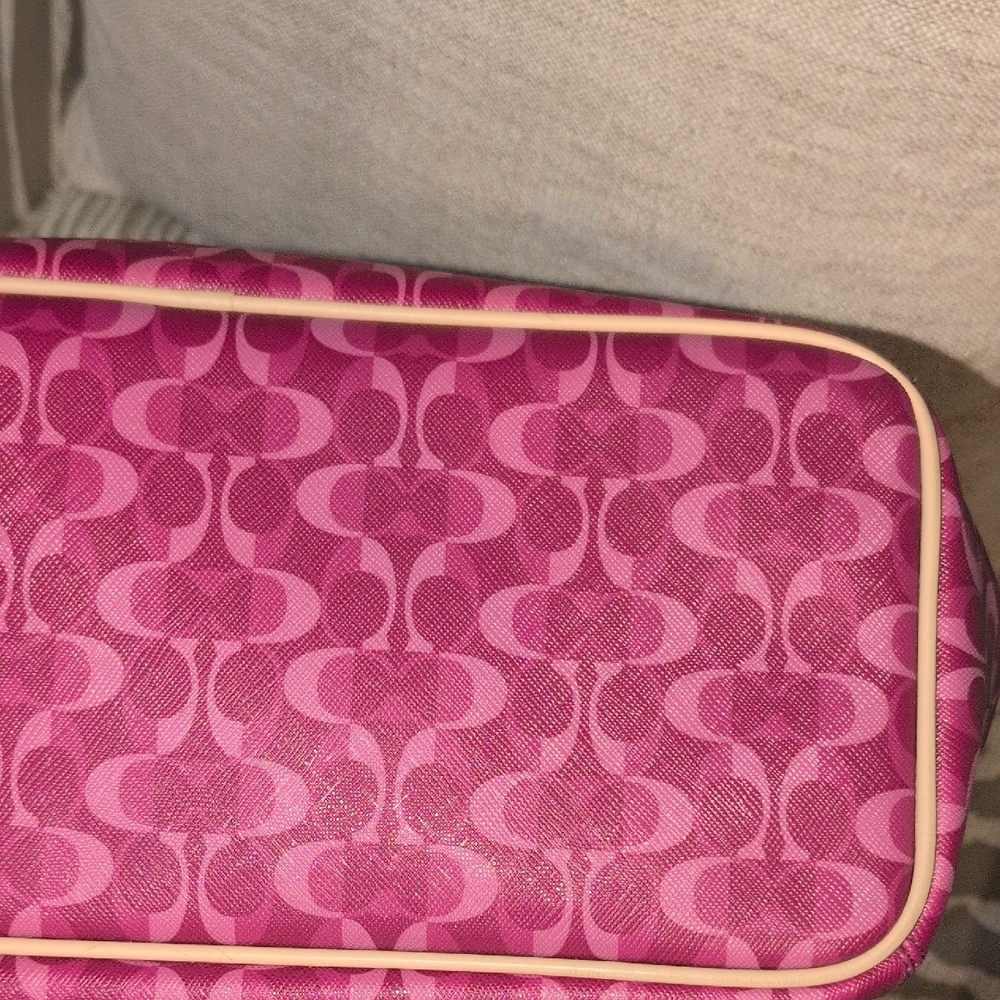 Retired - Coach Peyton C Tote/Shoulder Bag In Pink, Magenta Signature C  F25522 - Picture 12 of 16